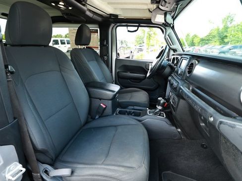Used 2019 Jeep Wrangler Sport AWD/4WD image 26
