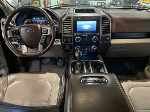 Used 2019 Ford F150 Limited image 6