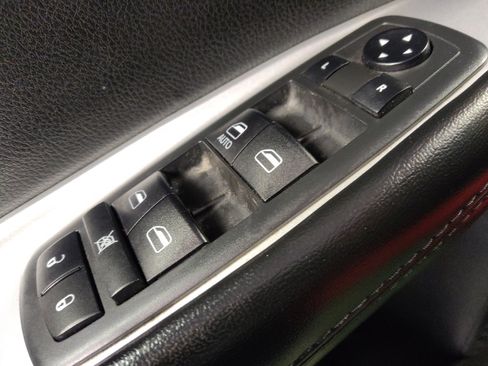 Used 2019 Dodge Journey SE w/ Blacktop Package image 27