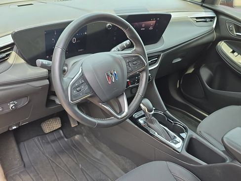 Used 2024 Buick Encore GX Preferred FWD image 17