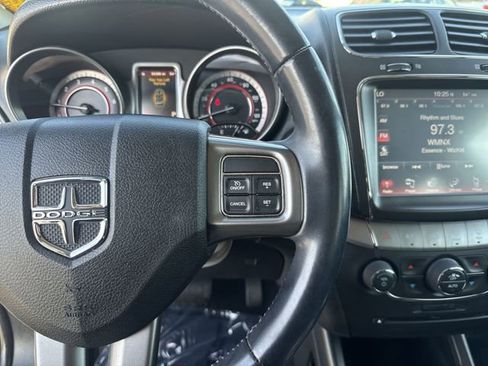 Used 2019 Dodge Journey Crossroad image 18