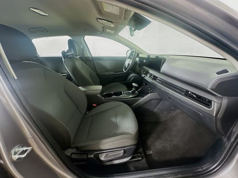 Used 2025 Kia K4 FWD image 29
