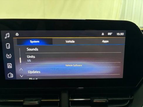 Used 2025 Chevrolet Trax RS w/ Sunroof Package FWD image 54