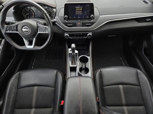 Used 2025 Nissan Altima 2.5 SR image 14