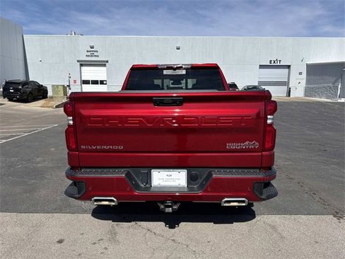 Used 2024 Chevrolet Silverado 1500 High Country image 3