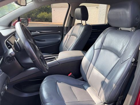 Used 2018 Buick Enclave Essence FWD image 16