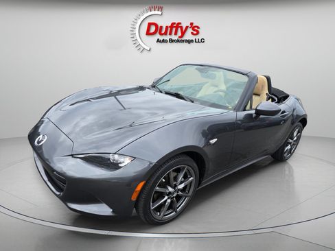 Used 2016 MAZDA MX-5 Miata Grand Touring RWD image 16