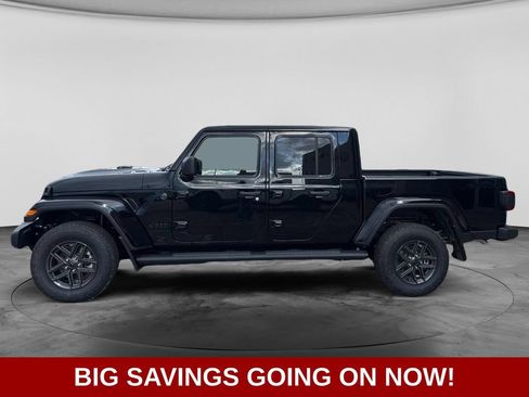 New 2026 Jeep Gladiator Sport AWD/4WD image 6