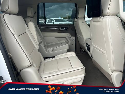 Used 2021 GMC Yukon XL Denali w/ Denali Premium Package RWD image 17