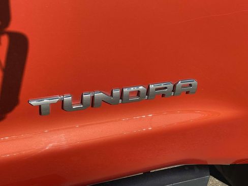 Used 2018 Toyota Tundra SR5 w/ SR5 Upgrade Package image 8