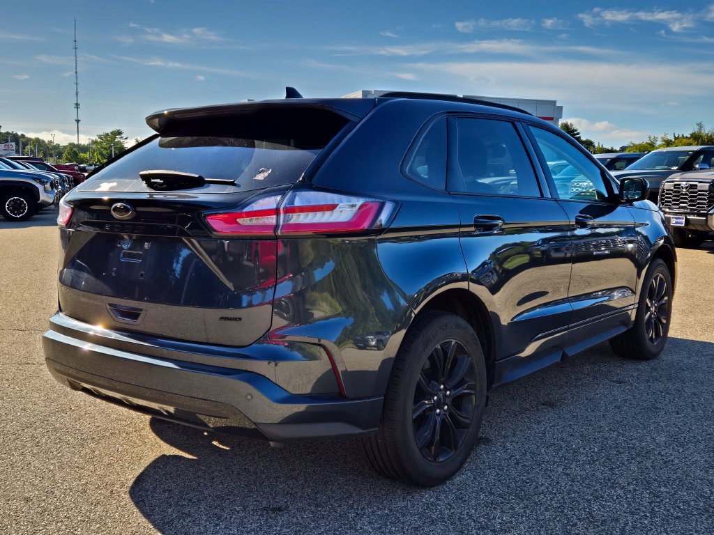 Used 2023 Ford Edge SE w/ Black Appearance Package AWD/4WD image 6