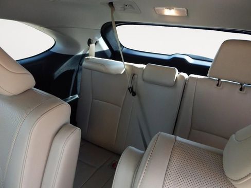 Used 2021 Toyota Highlander Limited image 12