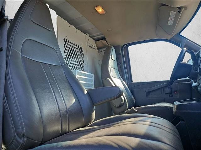 Used 2017 Chevrolet Express 2500 RWD image 14