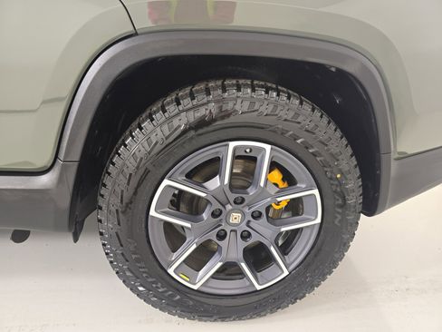 Used 2022 Rivian R1T Launch Edition image 10