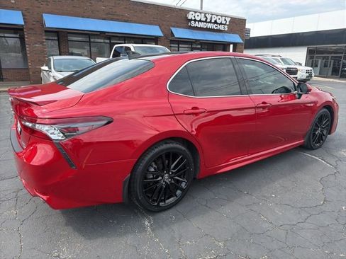 Used 2022 Toyota Camry XSE image 6