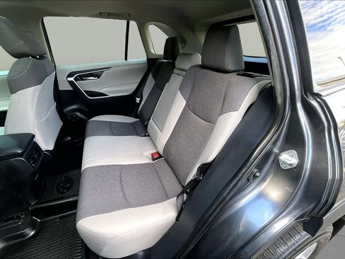Used 2021 Toyota RAV4 XLE w/ Convenience Package AWD/4WD image 20