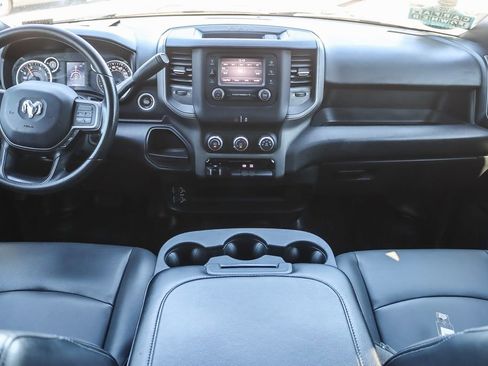 Used 2022 RAM 2500 Tradesman w/ Chrome Appearance Group image 17