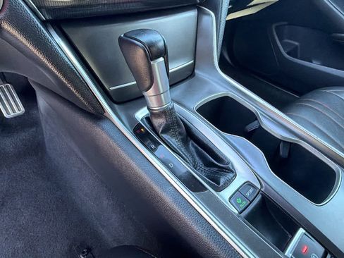 Used 2019 Honda Accord Sport image 13