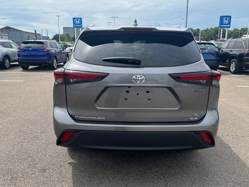 Used 2026 Toyota Highlander XLE AWD/4WD image 6