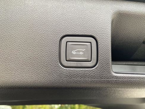 Used 2024 Chevrolet Equinox EV RS image 13