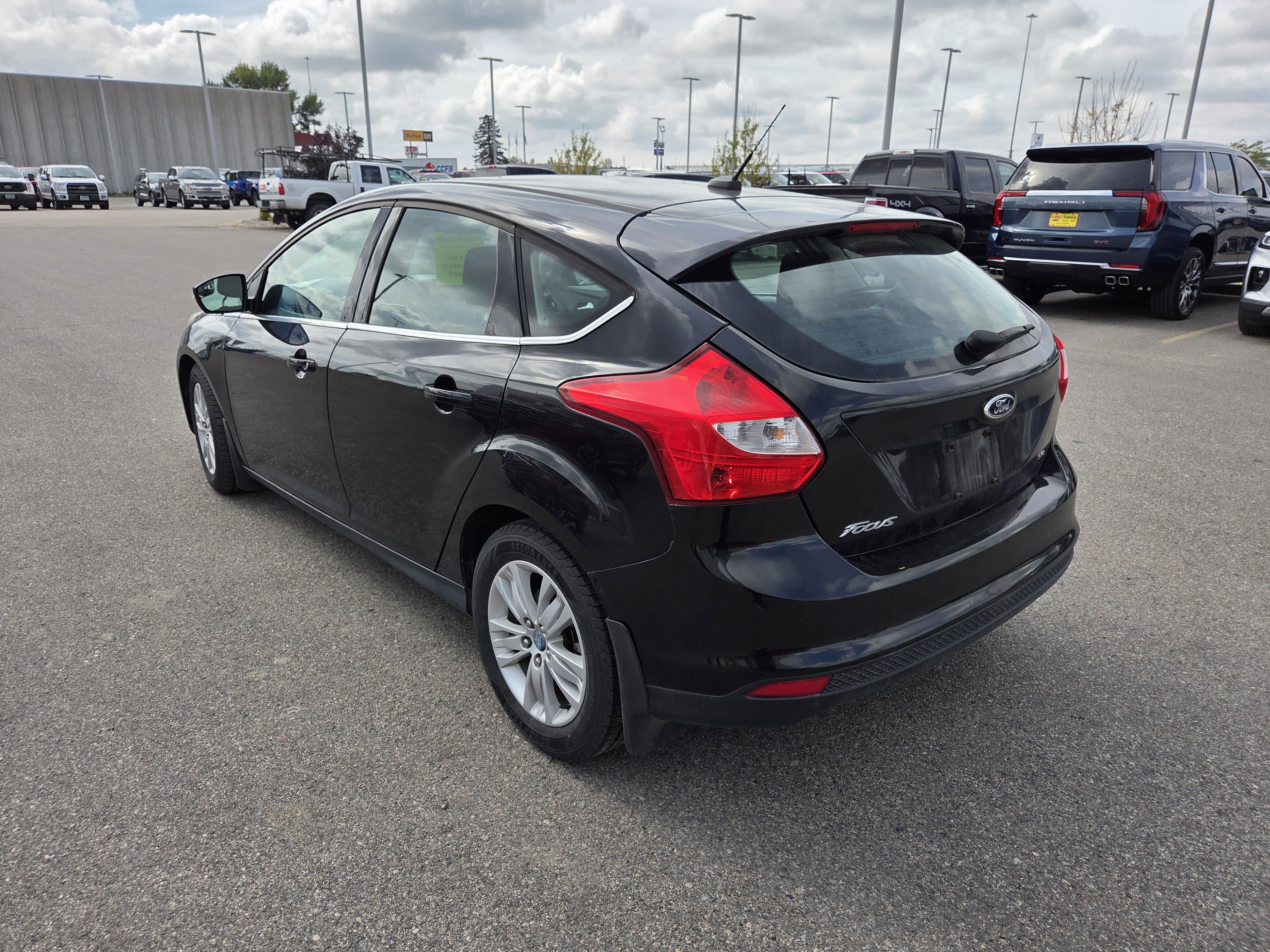 Used 2012 Ford Focus SEL FWD image 4