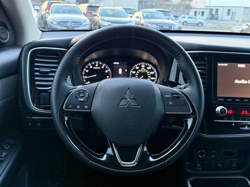 Used 2020 Mitsubishi Outlander SEL AWD/4WD image 39