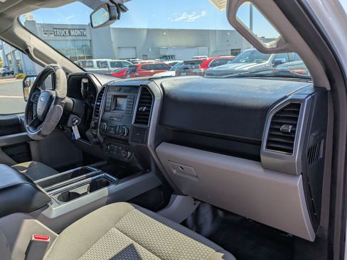 Used 2017 Ford F150 XLT w/ Equipment Group 301A Mid AWD/4WD image 30