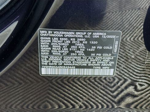 Used 2024 Volkswagen Atlas SE AWD/4WD image 35