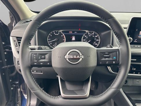 Certified 2026 Nissan Rogue SV AWD/4WD image 12