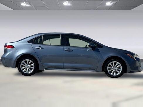 Used 2024 Toyota Corolla LE w/ LE Convenience Package FWD image 7