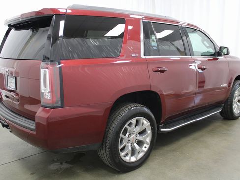Used 2017 GMC Yukon SLT w/ HD Trailering Package image 5