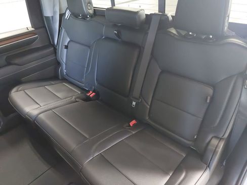 Used 2025 GMC Sierra 3500 Denali w/ Denali Reserve Package AWD/4WD image 13