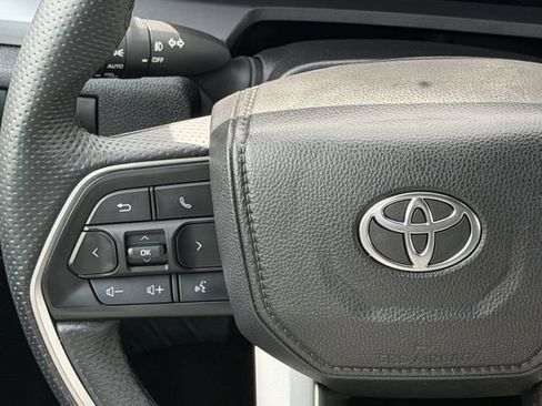 Certified 2025 Toyota Tacoma TRD Off-Road image 4