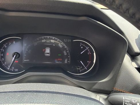 Used 2019 Toyota RAV4 Adventure w/ Cold Weather Package AWD/4WD image 9