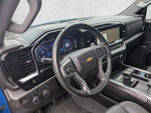 Used 2023 Chevrolet Silverado 1500 LTZ w/ LTZ Premium Package AWD/4WD image 15