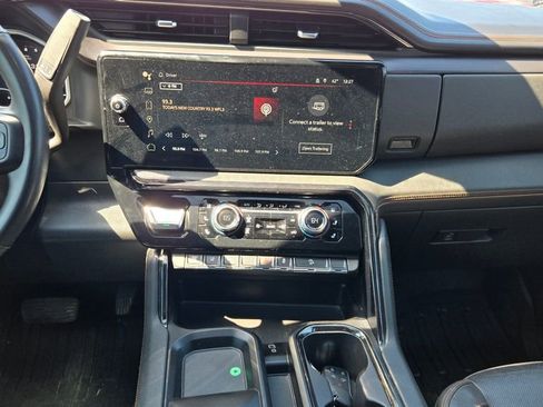 Used 2024 GMC Sierra 3500 AT4 w/ AT4 Preferred Package image 19