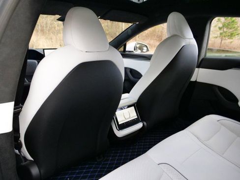 Used 2021 Tesla Model S Plaid image 28