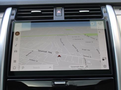 Certified 2025 Land Rover Discovery Dynamic SE image 30