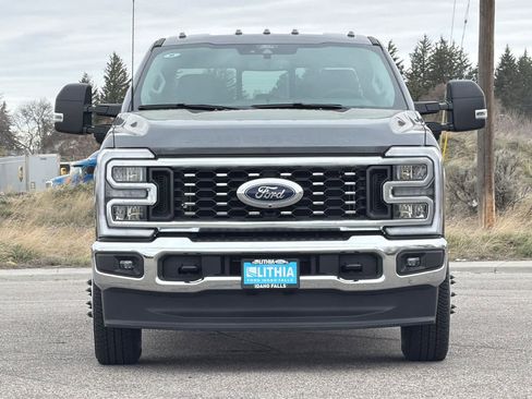 New 2026 Ford F350 4x4 Crew Cab DRW Super Duty image 17