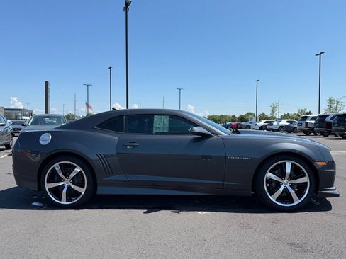 Used 2010 Chevrolet Camaro SS w/ RS Package RWD image 4