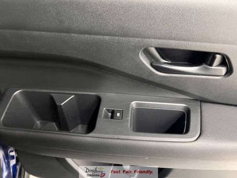 Used 2025 Nissan Pathfinder SV FWD image 39