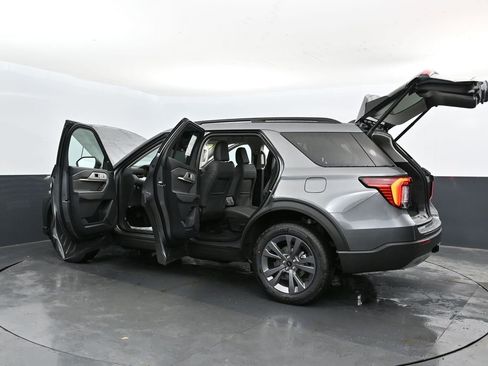 New 2026 Ford Explorer Active w/ Active Comfort Package image 37