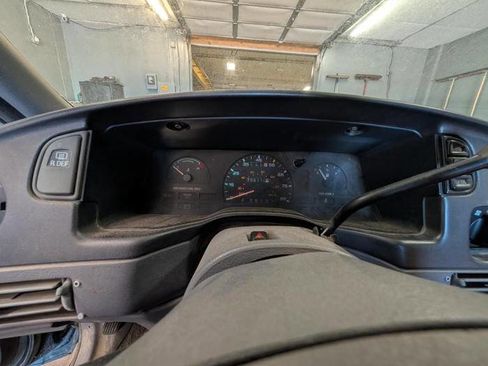 Used 1995 Ford Taurus Sedan FWD image 33