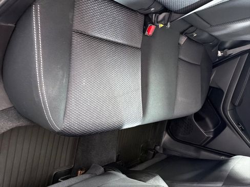 Used 2015 Subaru Forester 2.5i Premium w/ All-Weather Package image 21