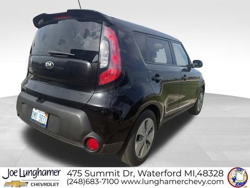 Used 2016 Kia Soul FWD image 4