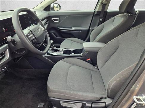 Used 2025 Kia K4 FWD image 14