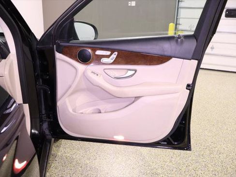 Used 2019 Mercedes-Benz GLC 300 image 40