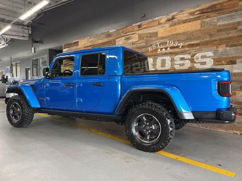 Used 2023 Jeep Gladiator Rubicon w/ LED Lighting Group AWD/4WD image 18