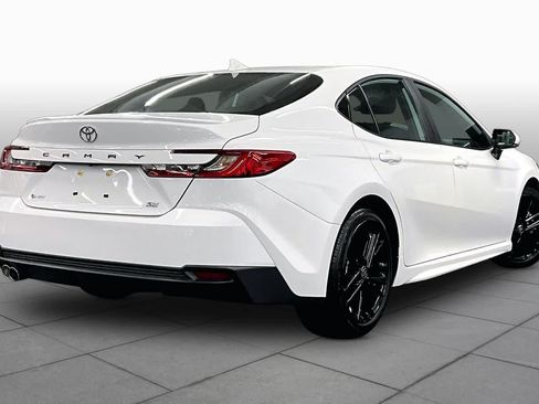Used 2026 Toyota Camry SE FWD image 12