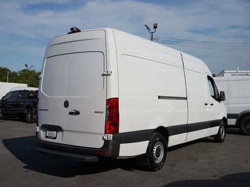Used 2023 Mercedes-Benz Sprinter 2500 image 6